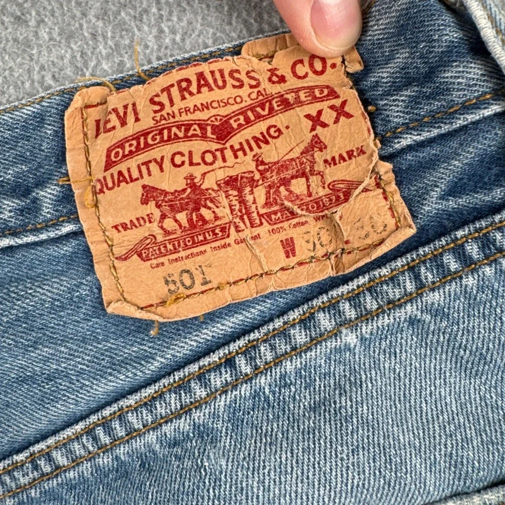 Levi's Jeans Mens W30 L30 501 Original Fit Light Wash Distressed Button Fly